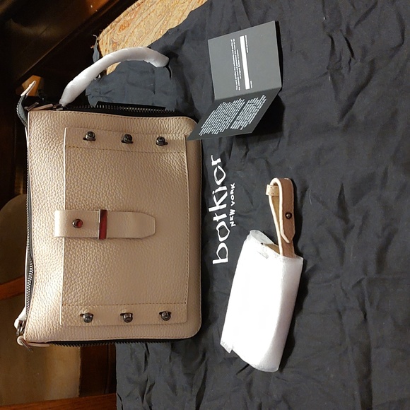 NWT Botiker Warren Crossbody bag with authenticity card, Dustbag and strap - Picture 1 of 16